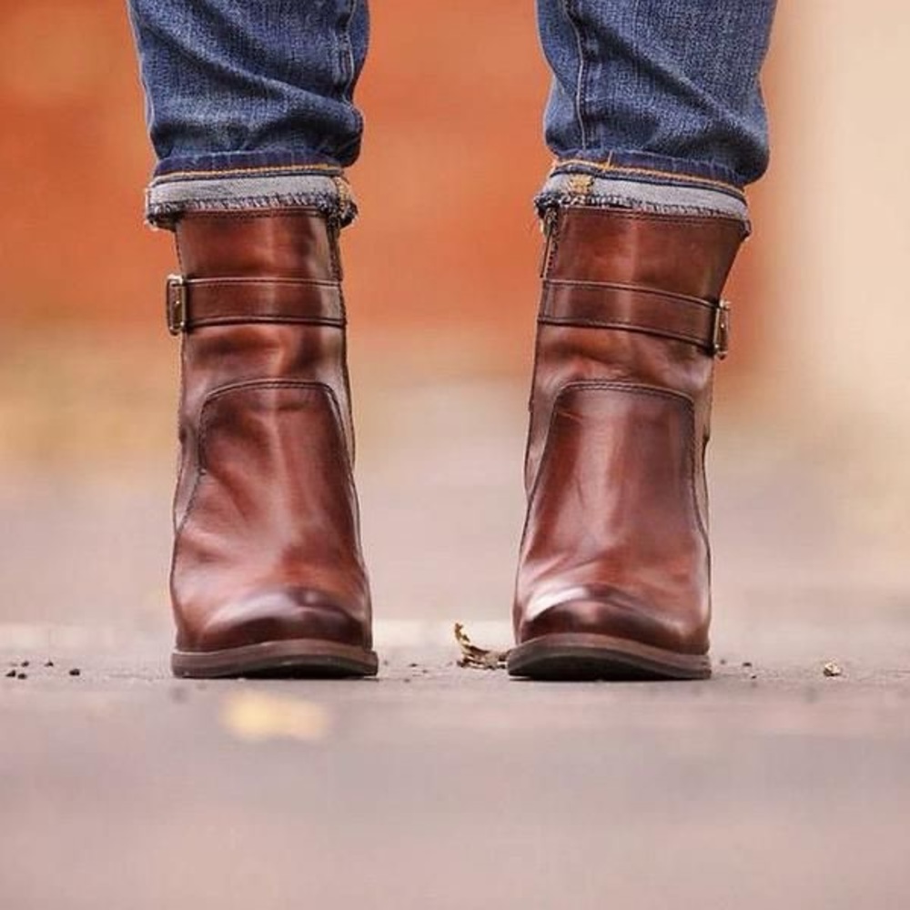 $379 Frye Patty Tan Brown Leather Belt Cute Almond Toe Fall/Winter Ankle Booties - Picture 6 of 16